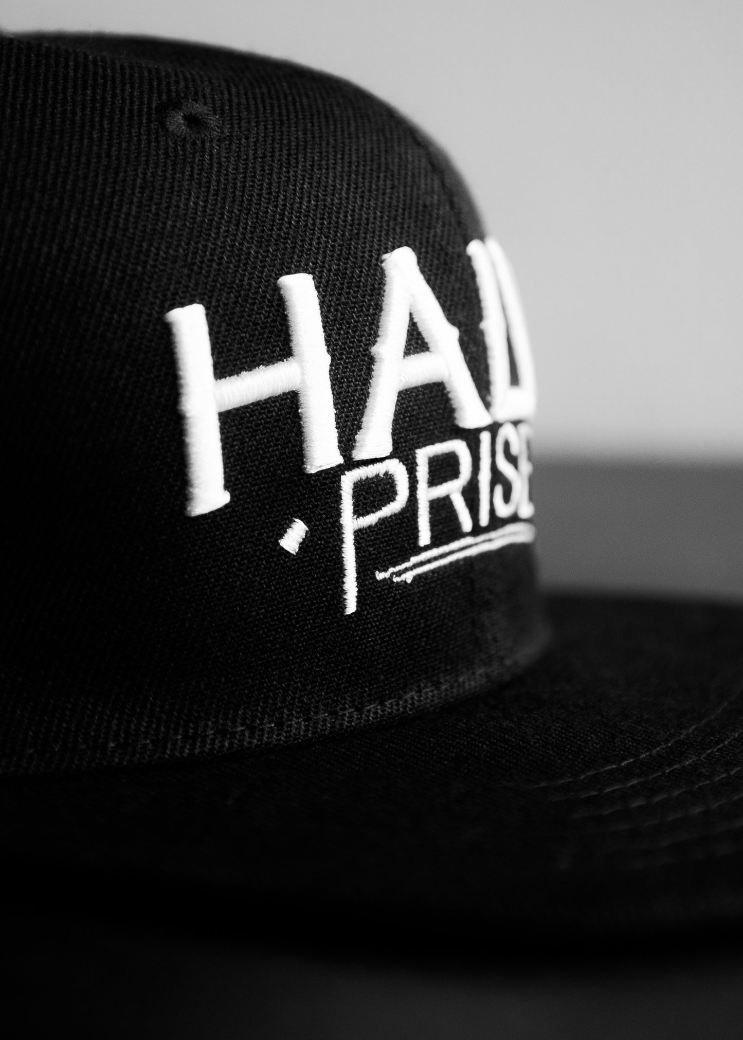 Halva Priset - Caps Sort