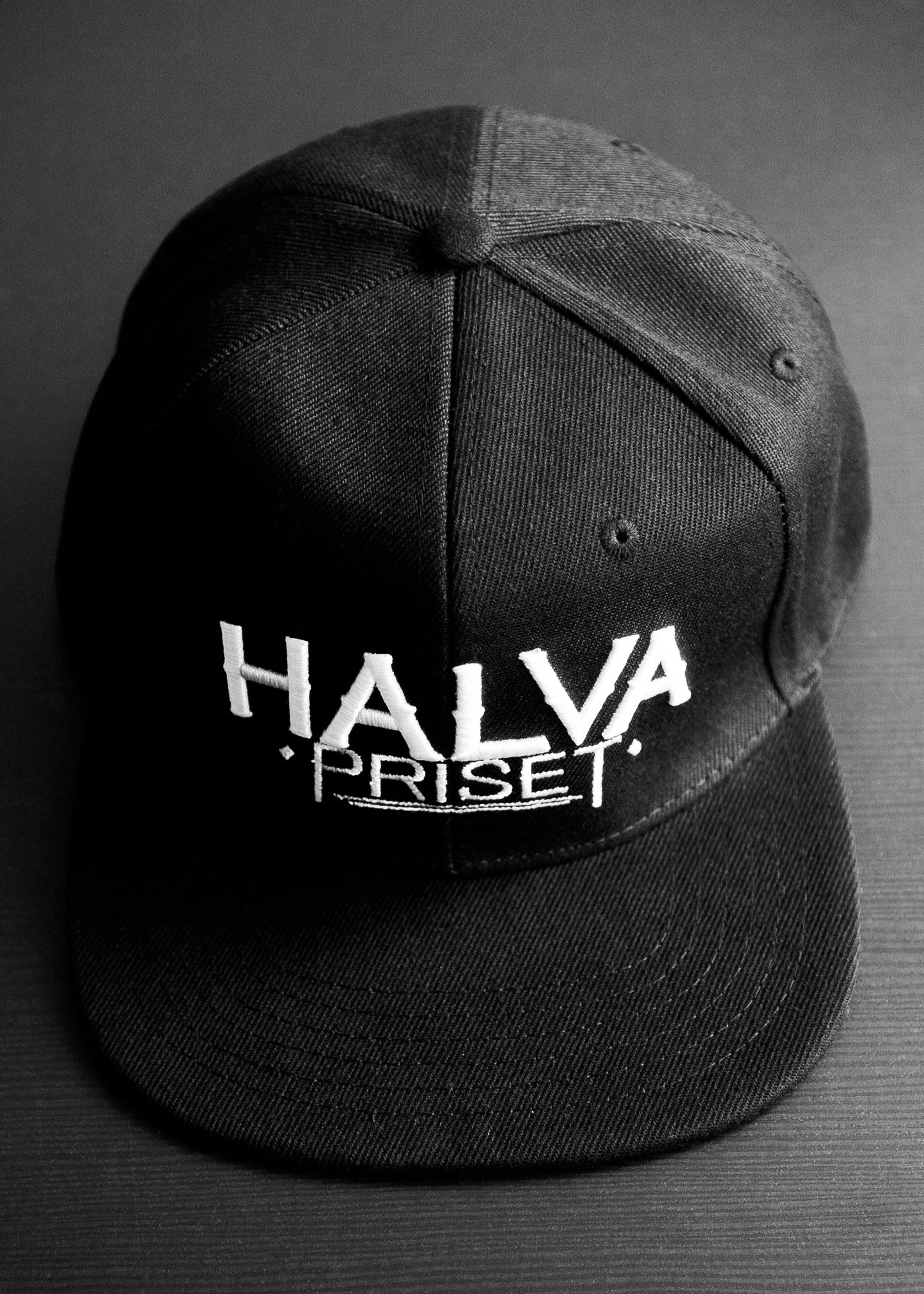 Halva Priset - Caps Sort