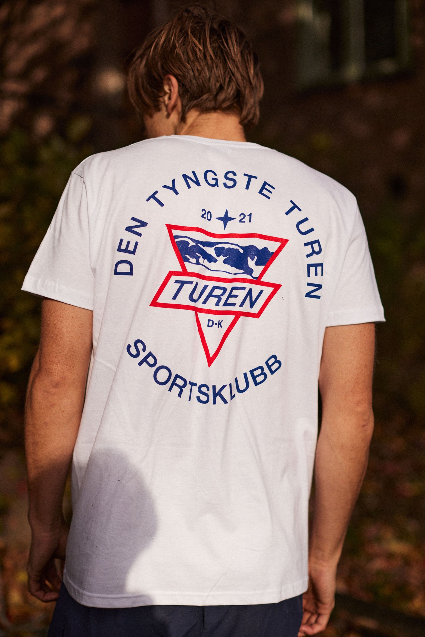 DEN TYNGSTE TUREN | BUNDLE | T-skjorte + Kopp