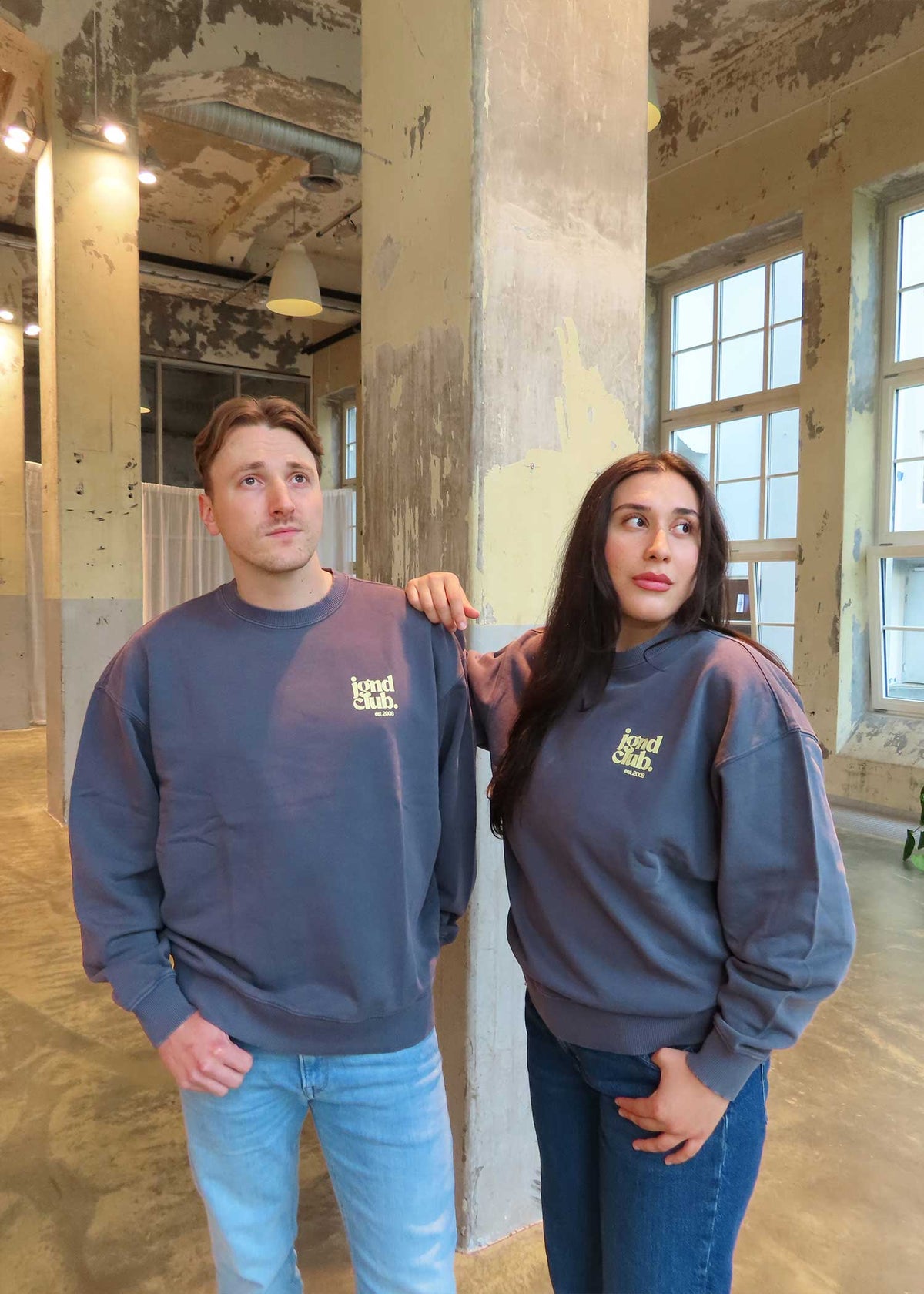 jgnd club. crewneck | sunwashed