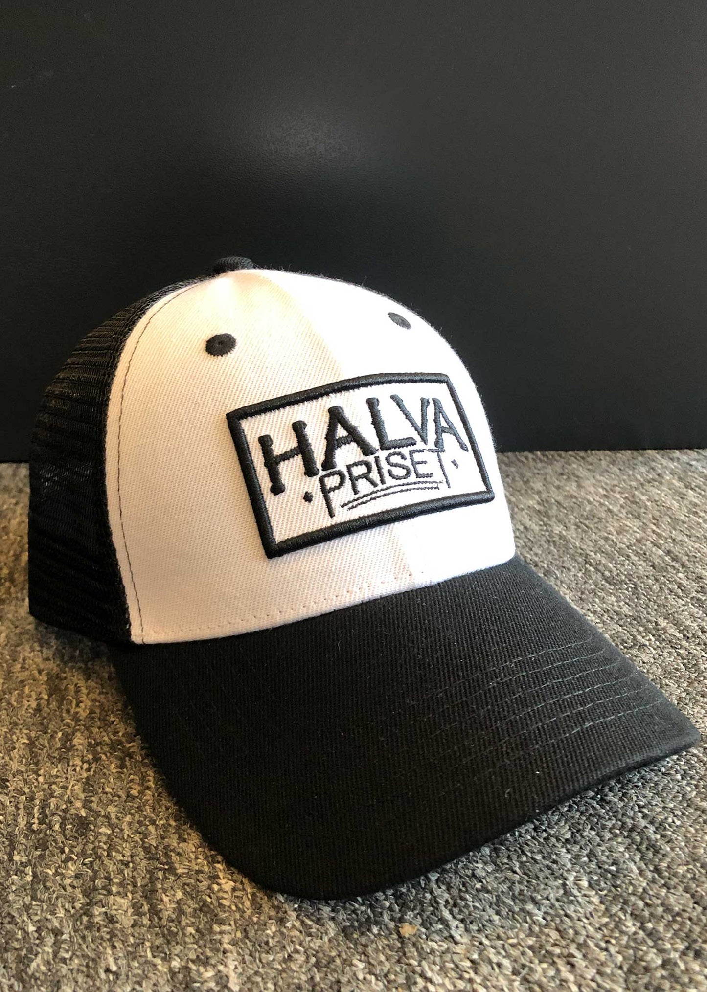 Halva Priset - Caps Trucker - Sort/Hvit